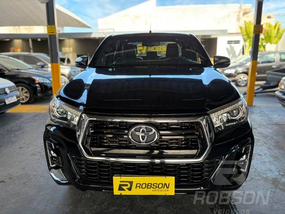 TOYOTA HILUX 2.8 SRX 4X4 CD 16V DIESEL 4P AUTOMÁTICO TOYOTA HILUX 2.8 SRX 4X4 CD 16V DIESEL 4P AUTOMÁTICO
